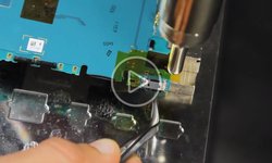 Cómo reemplazar el conector de carga en un teléfono celular
