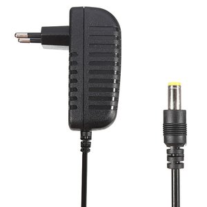 Adaptador de red para tiras de luces LED 12 V / 2 A (24 W, 110-220 V) Adaptador de red para tiras de luces LED 12 V / 2 A (24 W, 110-220 V)